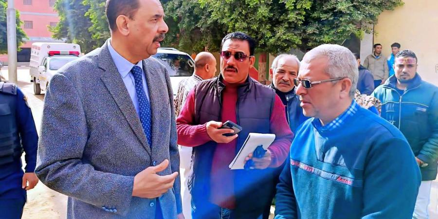 محافظ سوهاج يتفقد مستوى الخدمات المقدمة للمواطنين بالمراغة