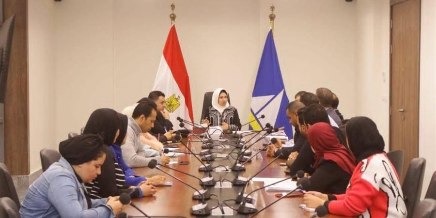 محافظ دمياط يناقش الخطط الاستثمارية لعدد من المديريات الخدمية