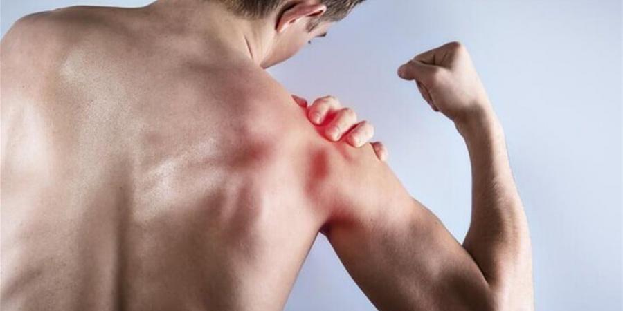 7 أسباب رئيسية لألم الكتف الأيمن وكيفية التعامل معها