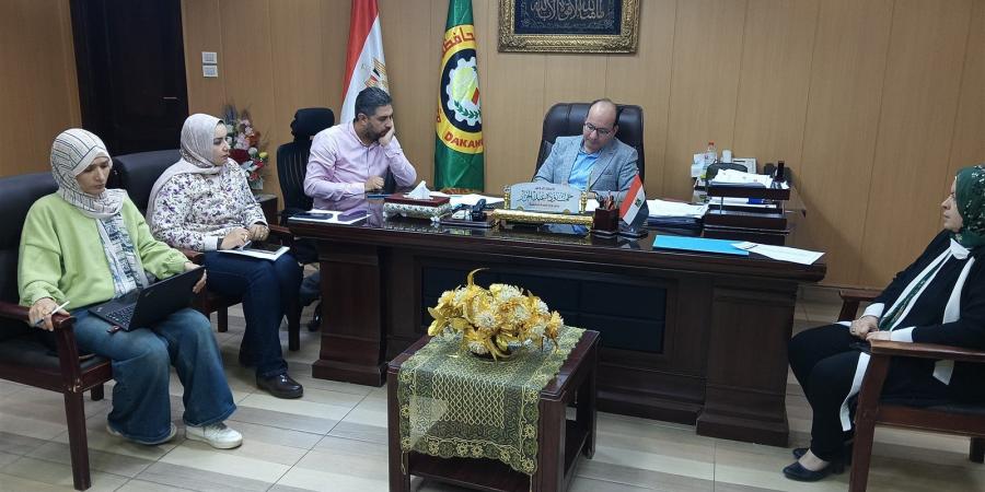 وكيل صحة الدقهلية يشدد على تسريع ميكنة ملفات العاملين ورفع نسب الإدخال الإلكتروني