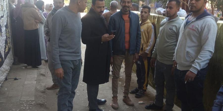 تحسّن ملحوظ في إقبال الناخبين على اللجان الانتخابية مع عودة الموظفين من أعمالهم