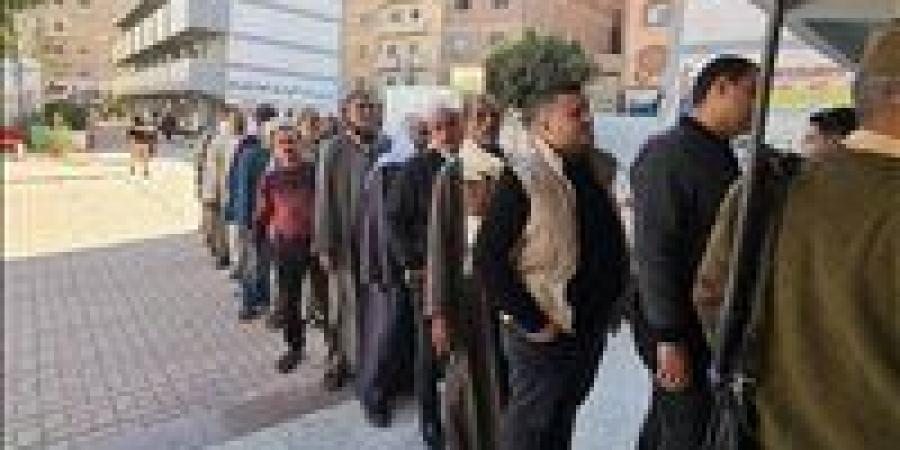 استمرار توافد الحشود على لجان الدائرة الرابعة في انتخابات المرحلة الأولى بالدوائر الملغاة بالفيوم