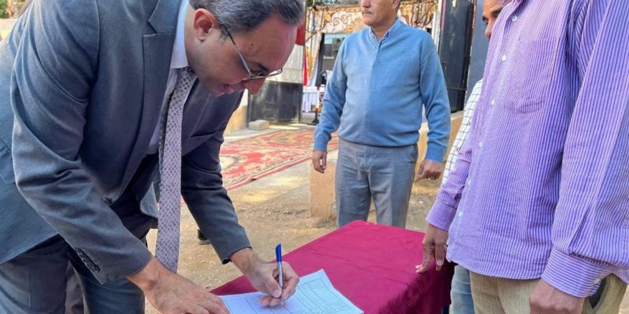 محافظ قنا يتفقد عددًا من مقار اللجان الانتخابية بإعادة انتخابات مجلس النواب