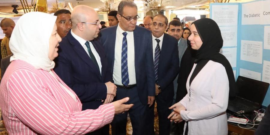محافظ بني سويف يفتتح المعرض السنوي للعلوم والهندسة لاختيار المشروعات المشاركة ضمن المسابقة العالمية ISEF