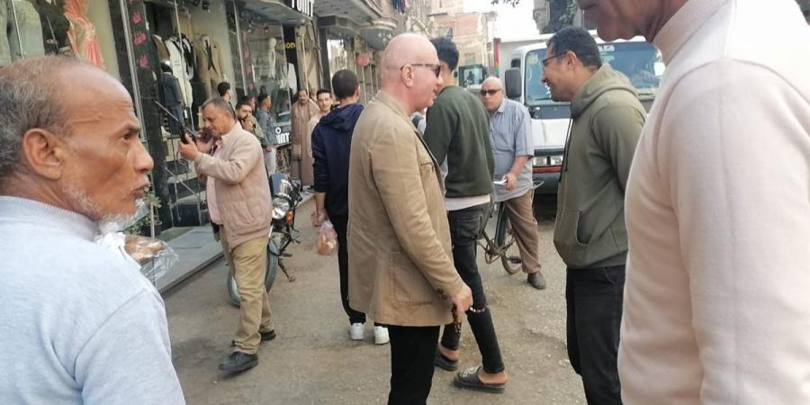 27 مخالفة إشغالات وسلع غذائية في حملة مكبرة بكفر شكر