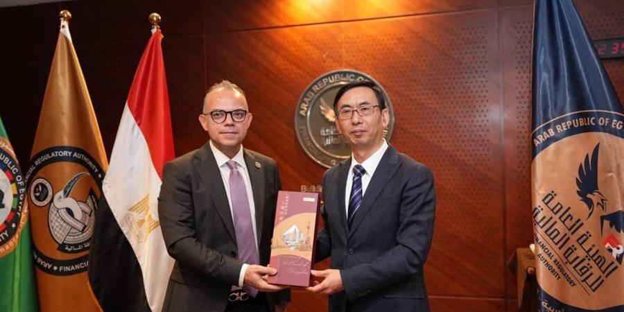 رئيس الرقابة المالية يستقبل كبير قضاة المحكمة العليا بشنغهاي لبحث فرص التعاون