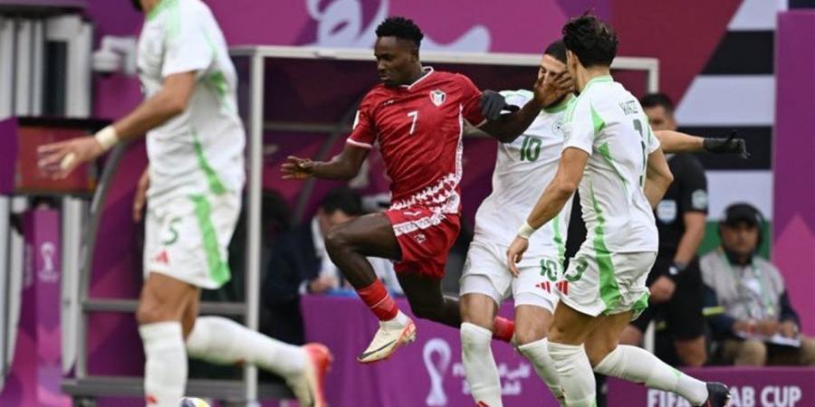 التعادل السلبي يحسم مواجهة الجزائر والسودان في كأس العرب