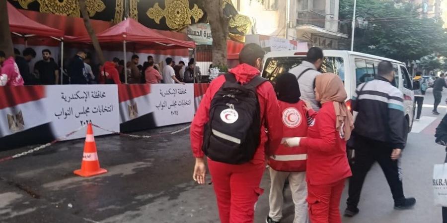 "الهلال الأحمر" يتفقد لجان انتخابات الإعادة بالرمل شرق الإسكندرية
