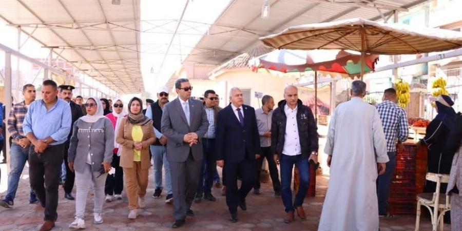 محافظ دمياط يتابع بدء تشغيل سوق فارسكور للجملة