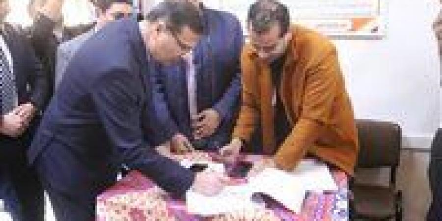 وزير الزراعة يدلي بصوته في جولة الإعادة بانتخابات مجلس النواب بالإسكندرية