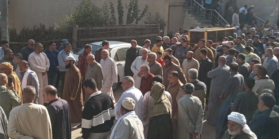 تشييع “سيدة العطاء” في ميت العامل… وداع مهيب للحاجة سبيلة عجيزة