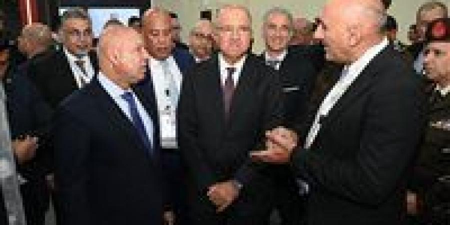 وزير الصناعة والنقل: معرض «إيديكس» يمثل منصة مهمة لإبراز قدرات القطاع الصناعي