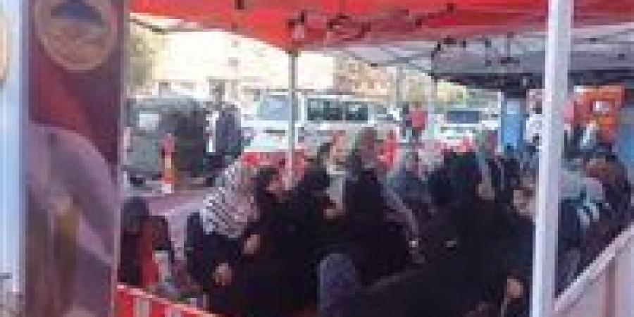 توافد الناخبين في إمبابة للتصويت في انتخابات مجلس النواب لليوم الثاني (فيديو)