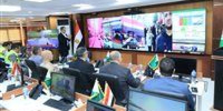 محافظ الجيزة يتابع فتح لجان الدائرة الثامنة في إمبابة والمنيرة الغربية ويؤكد انتظام العملية الانتخابية