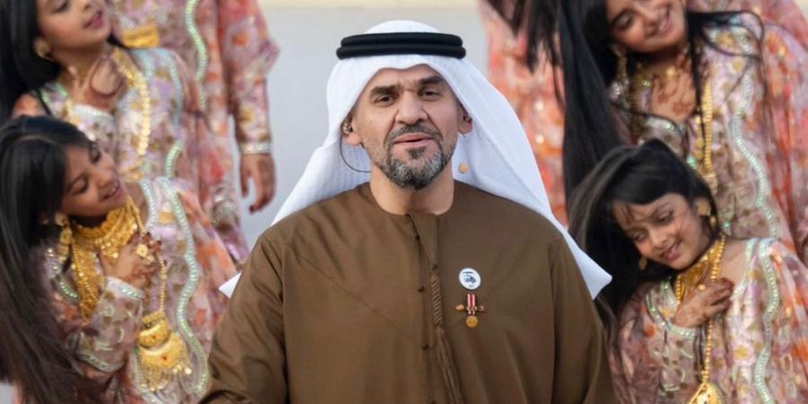 حسين الجسمي يشارك في مسيرة الاتحاد ويقدم "يا شروق المجد"