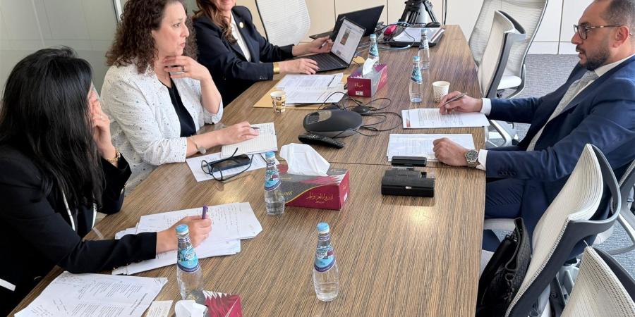 وزير الثقافة يتسلّم تقريرًا حول التعاون الثقافي والفني مع متاحف قطر.. صور