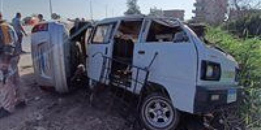 مصرع شخص وإصابة 9 في انقلاب سيارة بطريق بلانة – أدندان بأسوان