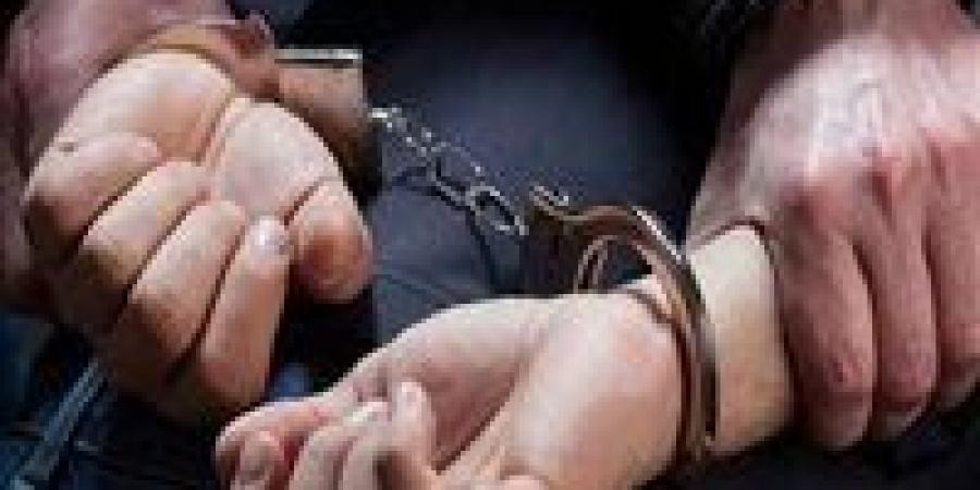 مباحث قويسنا تُلقي القبض على زوج وزوجته وشقيقها بتهمة الاعتداء على شخص