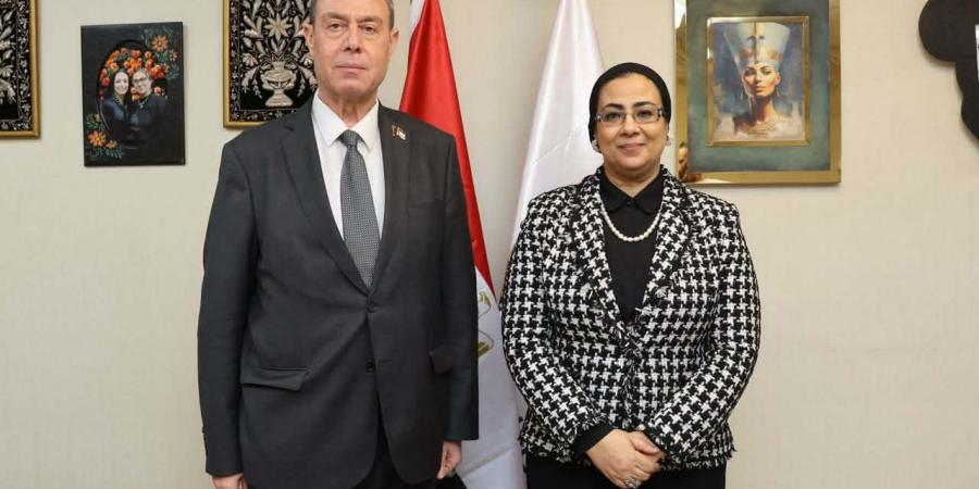"القومي للمرأة" يستقبل سفير دولة فلسطين بالقاهرة