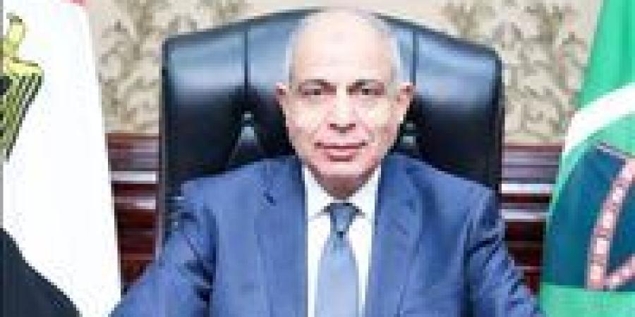 محافظ المنيا يتابع انطلاق انتخابات النواب ويؤكد: العملية الانتخابية تسير بانتظام واستقرار في الدوائر الخمس