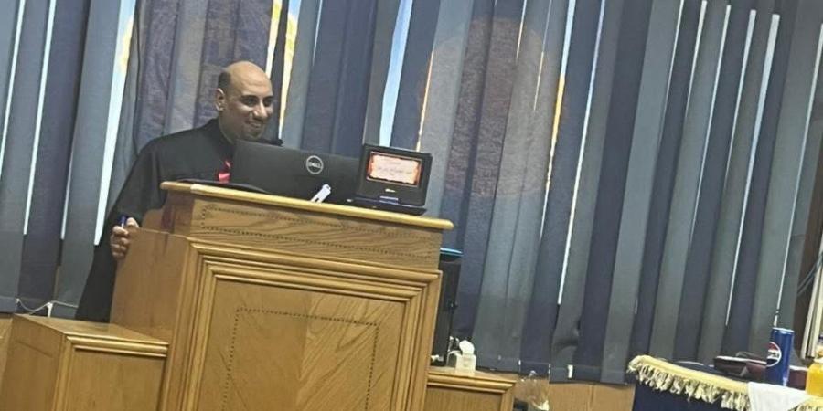 كلية العلوم بالمنصورة تحتفي بنجاح باحثها: رسالة دكتوراه نوعية تفتح آفاقاً في الكيمياء التطبيقية