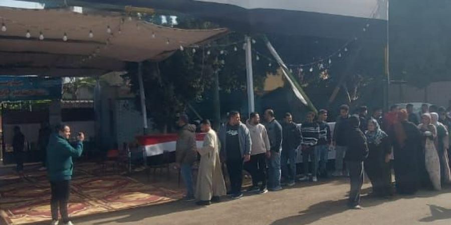 انتخابات النواب 2025.. توافد الناخبين على لجان منشأة القناطر| صور