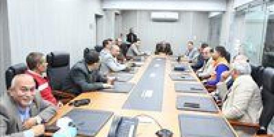 محافظ الفيوم يتابع أعمال فتح وانتظام جميع لجان التصويت أمام الناخبين في يومها الثاني بالدائرة الثالثة