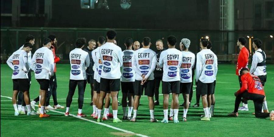 حسام حسن يفرض الانضباط في معسكر الفراعنة قبل أمم أفريقيا