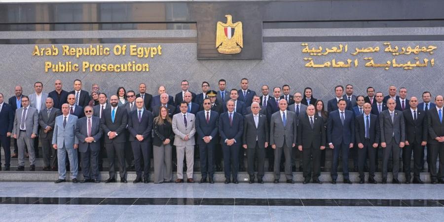 النائب العام يستقبل وزير الاتصالات وتكنولوجيا المعلومات.. صور