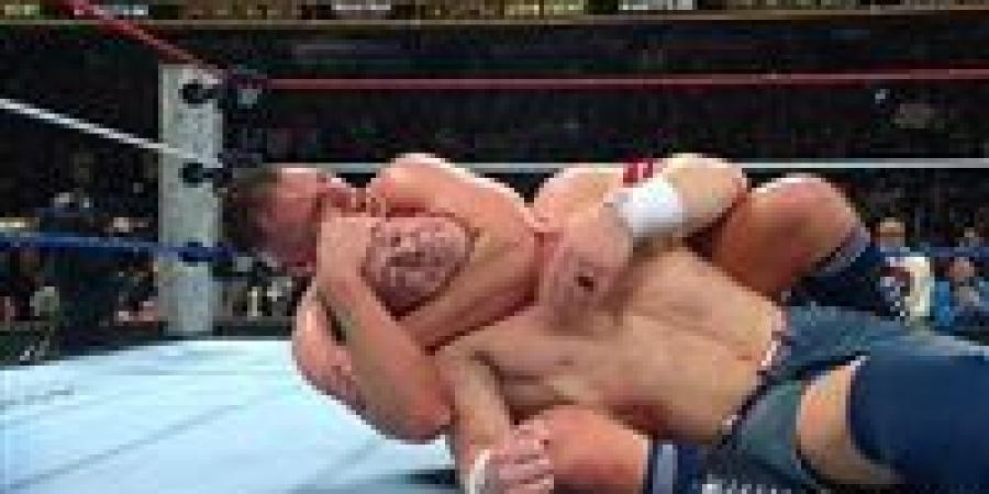 نهاية المشوار.. جون سينا يسقط أمام جونثر في نزال الوداع