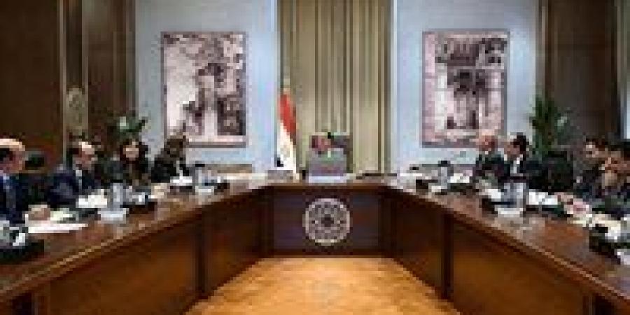 رئيس الوزراء يوجّه بدراسة شاملة لتطوير المنطقة المحيطة بالقلعة ومنطقة "الزبالين" بالقاهرة