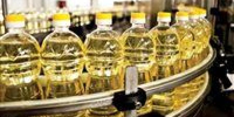 عبوة زيت على بطاقات التموين.. تفاصيل نصيب الفرد وأسعار الزيوت والسلع المدعومة