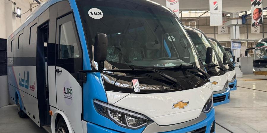وزير قطاع الأعمال العام يشهد تسليم الدفعة الأولى من ميني باص "نصر ستار"