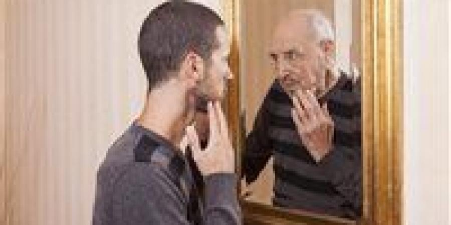 دون
      أن
      تشعر…
      10
      سلوكيات
      يومية
      تسرّع
      شيخوخة
      جسدك
      وتستنزف
      صحتك