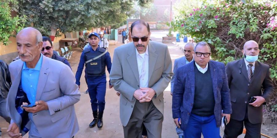 محافظ
      سوهاج
      يتفقد
      مستوى
      الخدمات
      المقدمة
      للمواطنين
      والوضع
      العام
      بالشارع