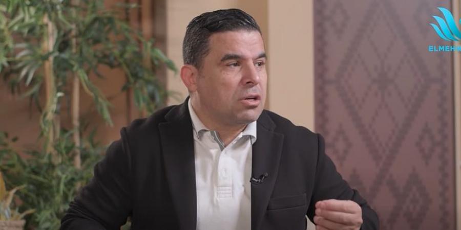 خالد
      الغندور:
      جلسة
      مرتقبة
      في
      الزمالك
      لاحتواء
      اللاعبين
      وتأكيد
      صرف
      المستحقات