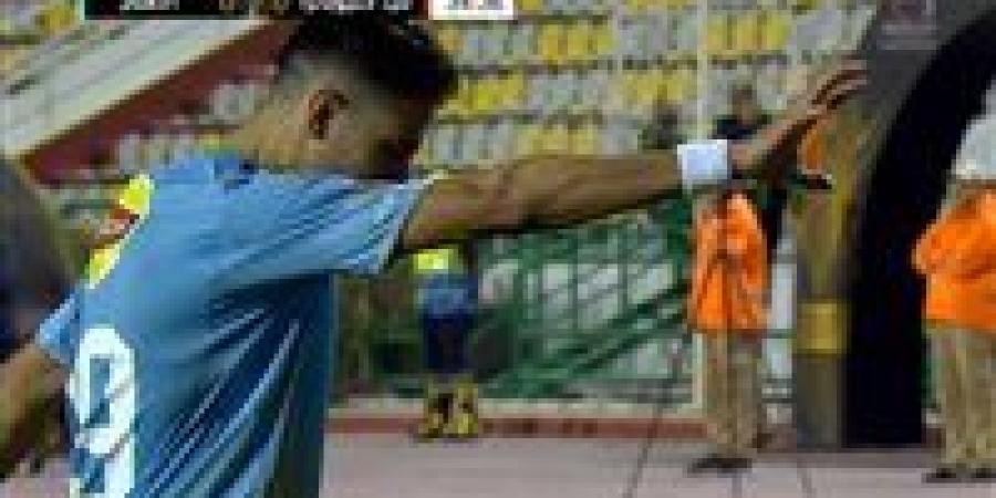 كأس
      عاصمة
      مصر:
      طاهر
      محمد
      طاهر
      يسجل
      الهدف
      الأول
      للأهلي
      في
      مرمى
      سيراميكا
      كليوباترا