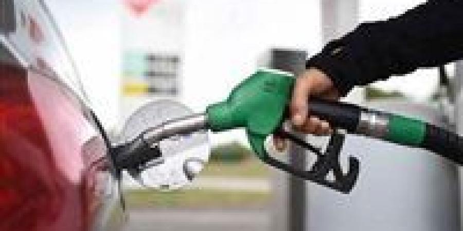 أسعار
      البنزين
      اليوم..
      استقرار
      لبنزين
      95
      و92
      و80
      والسولار