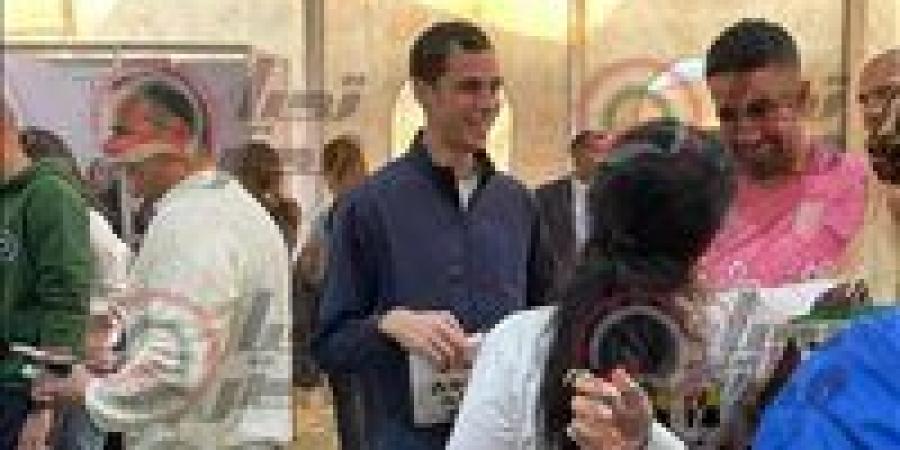 على
      فرج
      نجم
      الإسكواش
      يساند
      أحمد
      الرفاعي
      بانتخابات
      نادي
      الجزيرة