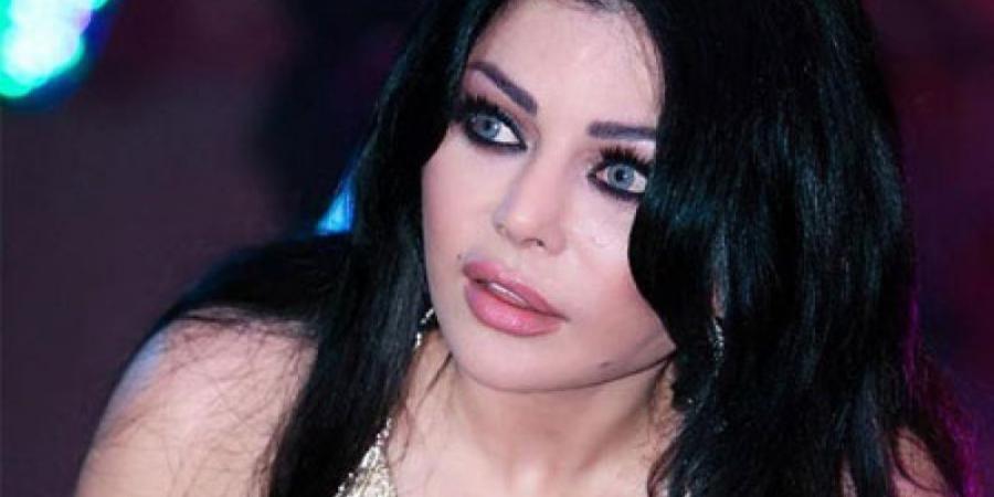 فيديو
      هيفاء
      وهبي
      الجديد
      الأعلى
      مشاهدة..
      وصلة
      رقص
      وإطلالة
      جريئة