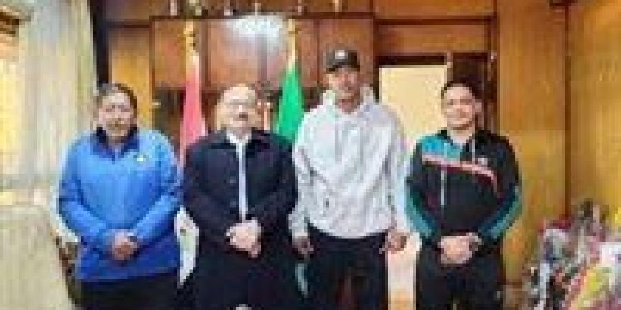 طارق
      جمال
      مديرا
      فنيا
      لفريق
      الشرقية
      في
      الممتاز
      ب