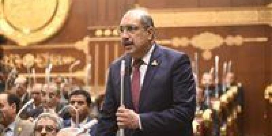 إيهاب
      وهبه
      ممثلا
      للهيئة
      البرلمانية
      لحزب
      الشعب
      الجمهوري
      بالشيوخ