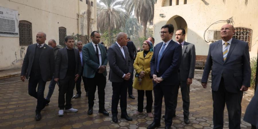 جولة مفاجئة لوزير الثقافة ومحافظ القاهرة بقصر ثقافة عين حلوان