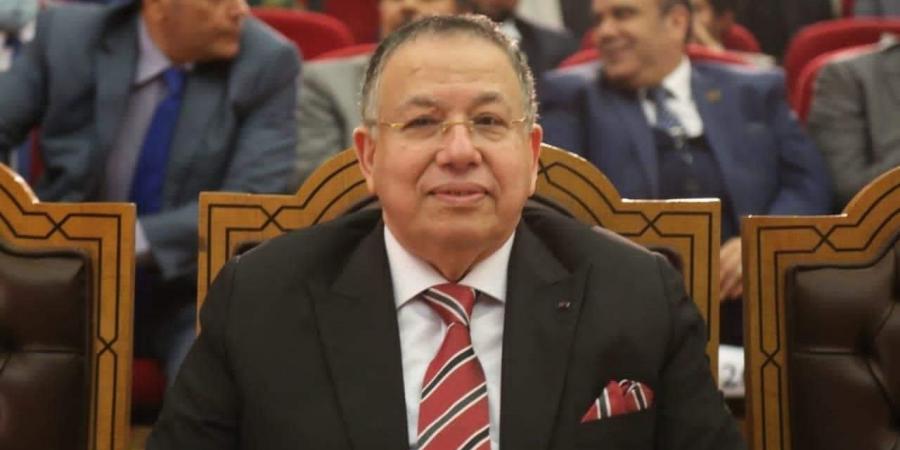 نقيب
      الأشراف:
      "دولة
      التلاوة"
      يجعل
      مصر
      عاصمة
      القرآن
      الكريم
      فى
      العالم