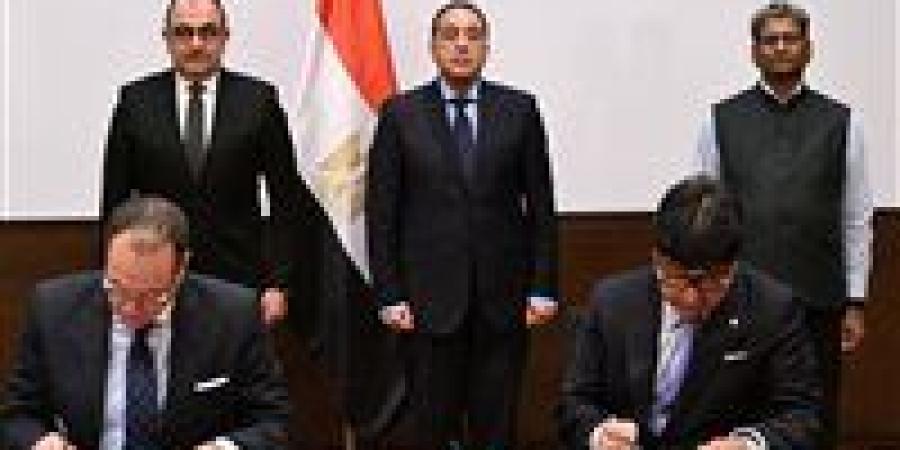 «تاج»
      الهندية
      تدخل
      مصر
      من
      بوابة
      الكونتيننتال..
      مدبولي
      يشهد
      توقيع
      عقد
      إحياء
      أيقونة
      القاهرة
      الخديوية