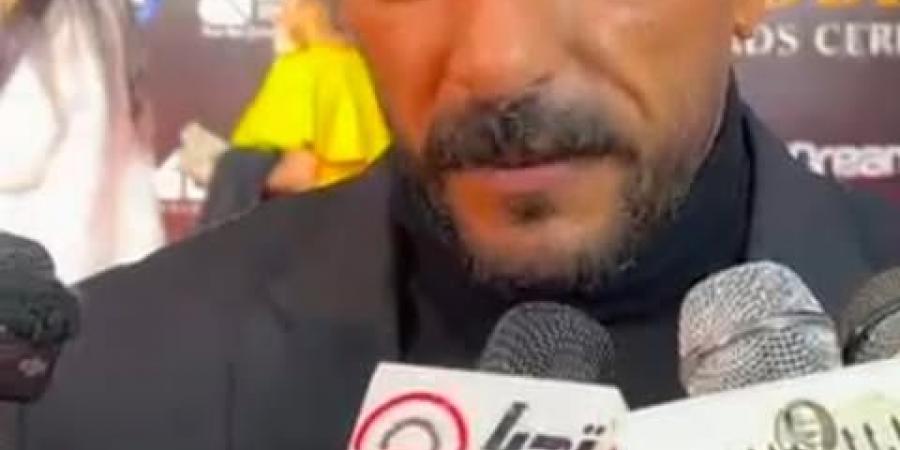 أحمد
      العوضي:
      مش
      بتفرقلي
      الانتقادات..
      وفيلم
      شمشون
      ودليلة
      مع
      مي
      عمر
      أكشن
      كوميدي
      |حوار