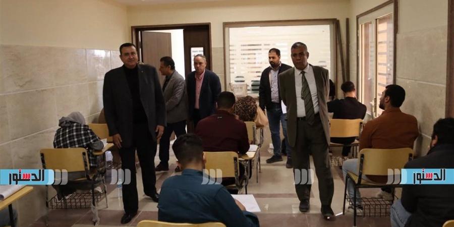 رئيس
      جامعة
      مطروح
      يتابع
      انطلاق
      امتحانات
      الفصل
      الدراسي
      الأول