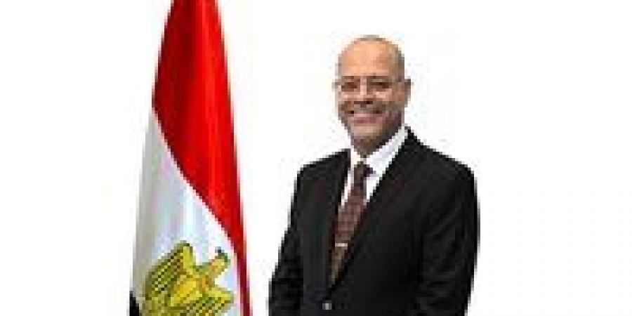 قانون
      العمل
      الجديد
      يدخل
      حيز
      التنفيذ..
      وزير
      العمل
      يحدد
      رسميًا
      جهات
      تقديم
      الخدمات