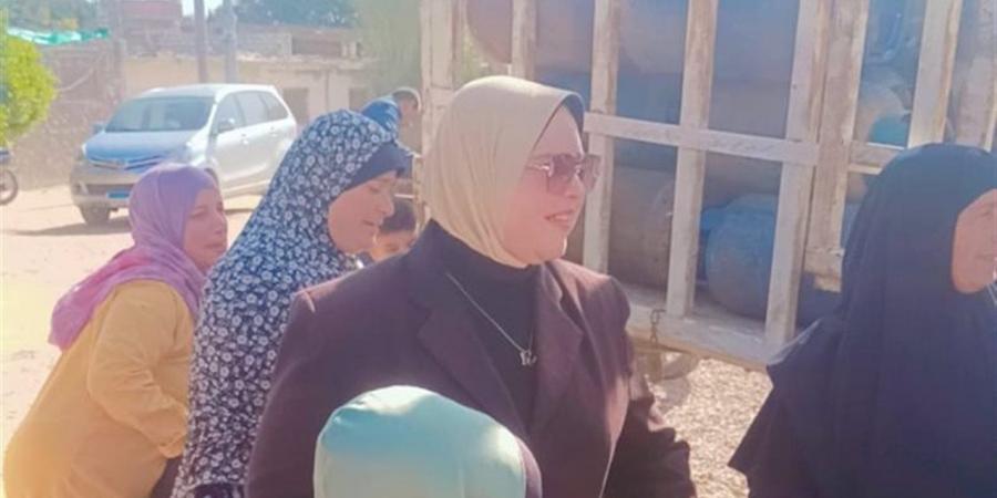 قافلة
      سكانية
      تقدم
      خدمات
      متنوعة
      لخدمة
      أهالي
      "الشعشاعي"
      بحوش
      عيسى