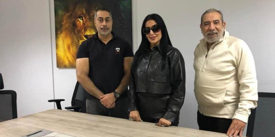 بعد
      غياب..
      سمية
      الخشاب
      تتعاقد
      على
      بطولة
      عمل
      درامي
      جديد